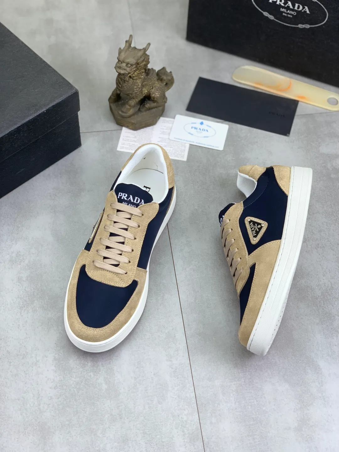 Men's Men's Shoes💰P440💰[New Style] The latest classic model of high-quality PRADA breathable and comfortable men's shoes has been launched on the official website in 1:1 reproduction, synchronized in Hong Kong counters and on the same catwalk; all made of calfskin with breathable mesh fabric ➕Imported soft and comfortable sheep Leather lining, 🍡🍡original 1:1 rubber outsole, non-slip and wear-resistant; comfortable to wear, attractive style, fine workmanship, and simple and neat shoe last, showing a man's courage and toughness, 👍size 38 to 44; 5️⃣colors🉑️ to choose from